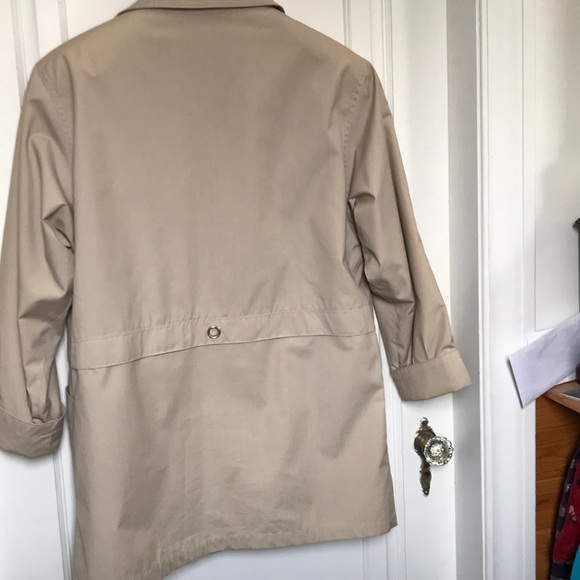 🎉3/$50🎉 Spring/Summer Jacket - Picture 2 of 4